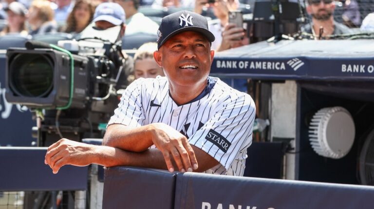 Yankees legend Mariano Rivera injures Achilles at team's Old-Timers' Day game: reports