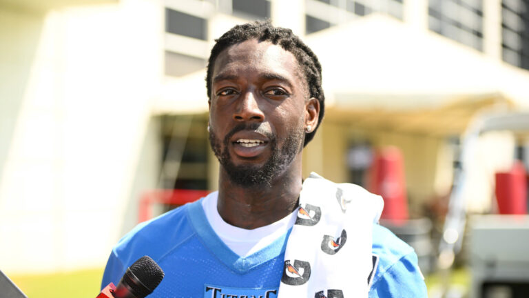 AFC Notes: Calvin Ridley, James Gladstone, Jaguars, Titans