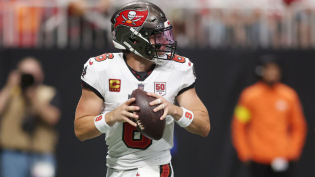 Baker Mayfield's rebound and a new question on the offensive line highlight top storylines for the Bucs offense vs. Texans