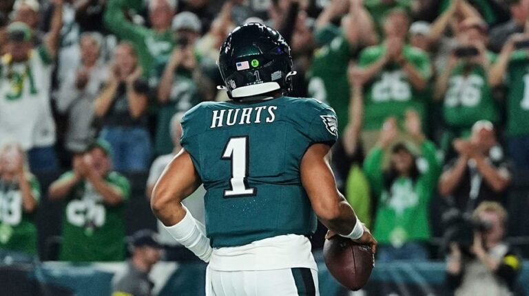 Black national anthem performance before Eagles-Cowboys game sparks social media frenzy