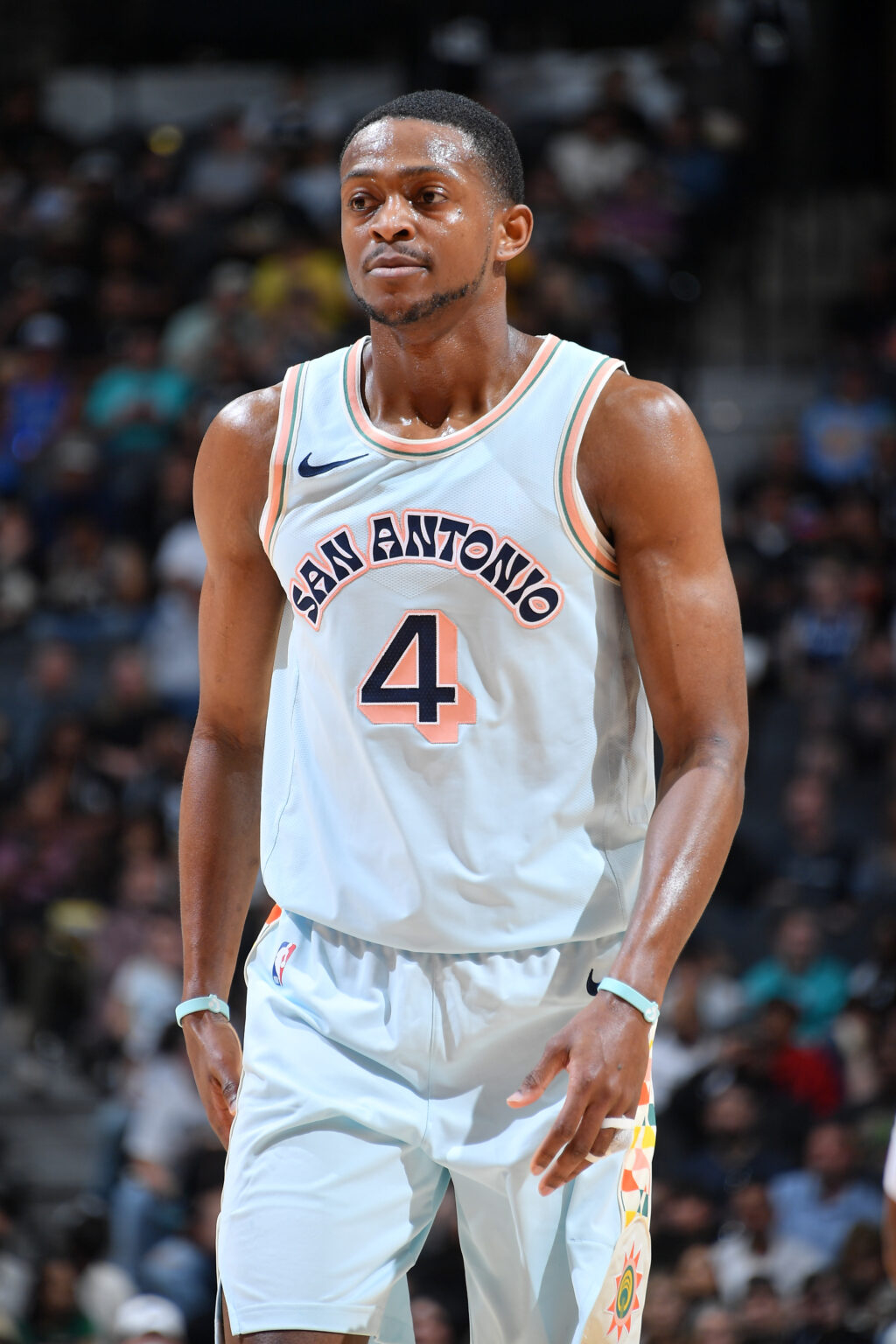 De’Aaron Fox expected to miss the start of the Spurs’ season