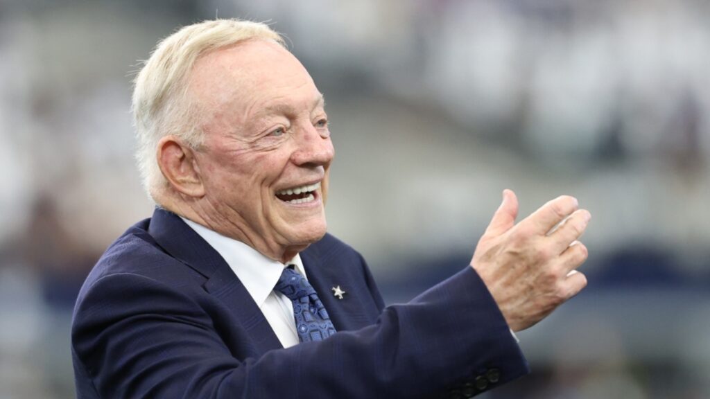 Micah Parsons trade: Jerry Jones gives mixed answer on using draft capital amid rough start