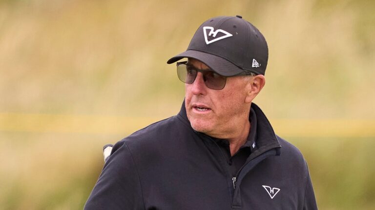 Phil Mickelson calls out justice system after father's emotional speech about daughter's killing