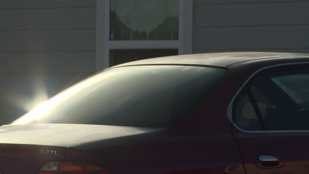 ‘They loved that baby’: Neighbor says parents distraught after death of 15-month-old in hot car