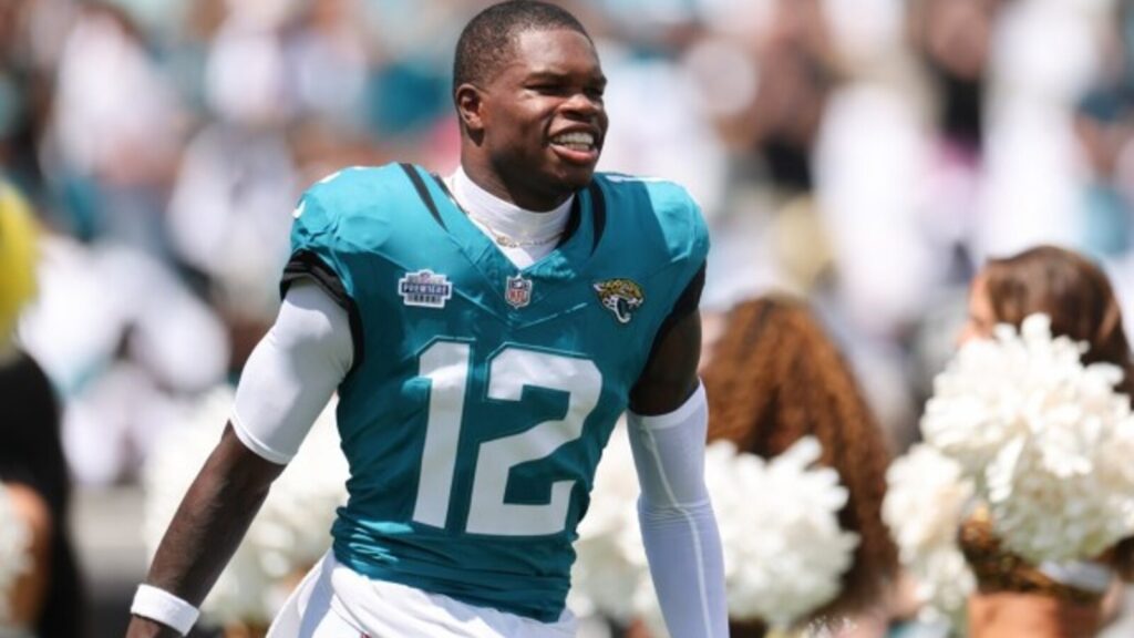 Travis Hunter And The Jaguars Pounce Panthers In Week 1 Win