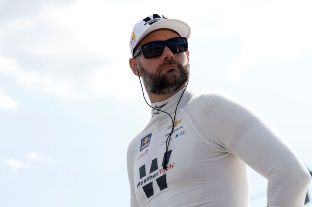 Van Gisbergen aims to have 'proper crack' at playoff advancement