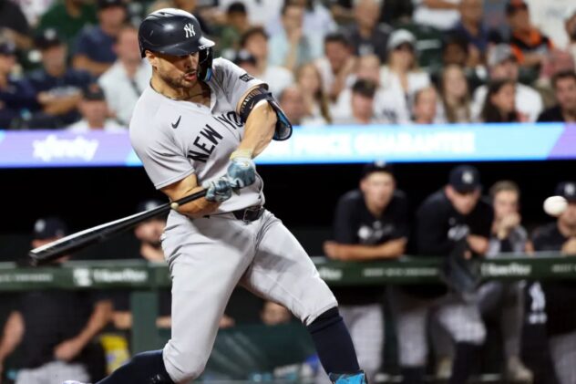 Yankees’ Giancarlo Stanton moves up the ladder with 450th career home run