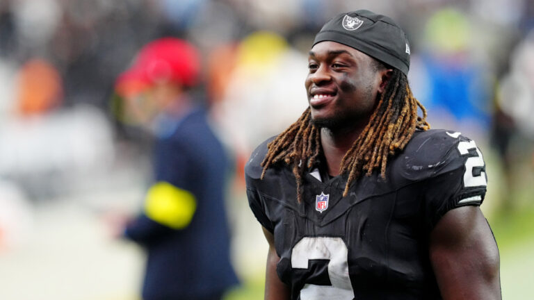 Analyst provides Raiders fans with hope for Chiefs game