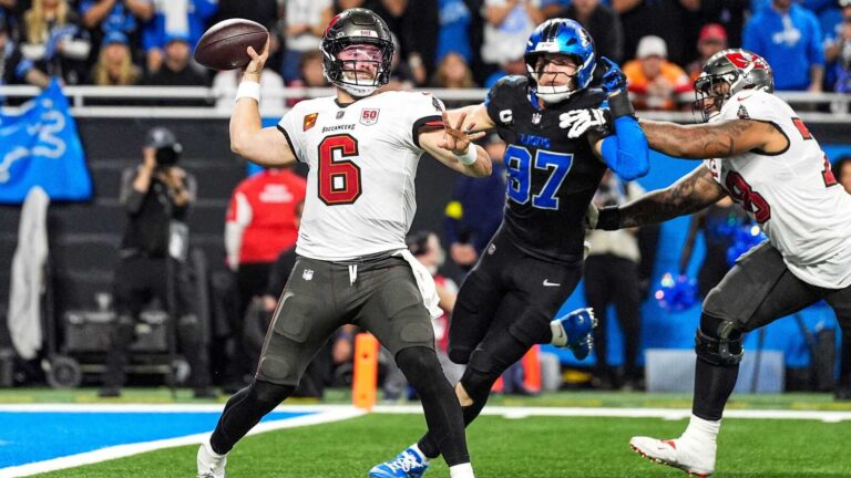 Both Buccaneers’ QBs Show Up on Injury Report Ahead of Saints Game