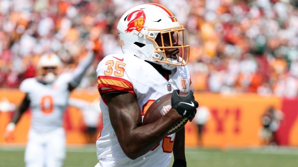 Bucs Have 9 DNPs On Opening Injury Report