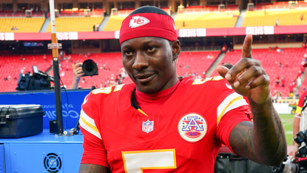 Chiefs WR Hollywood Brown Fined for Unsportsmanlike Conduct in Jaguars Game