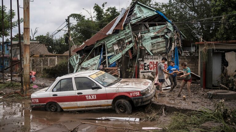 Floods, landslides in Mexico leave at least 41 dead