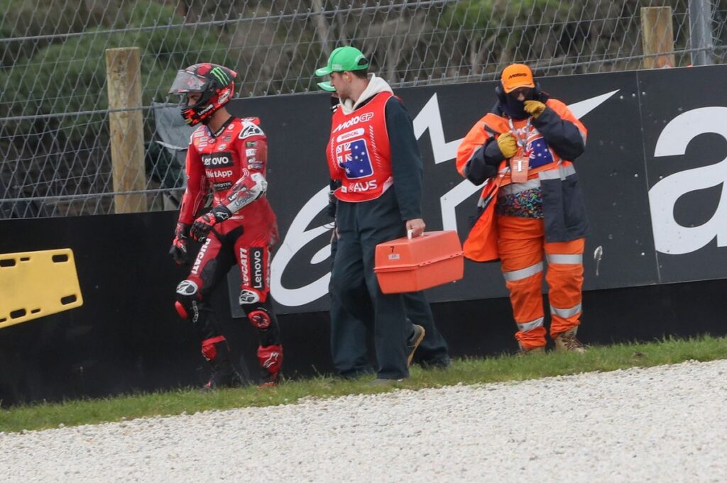 Francesco Bagnaia explains Australian GP crash: “I told myself I won’t finish last”