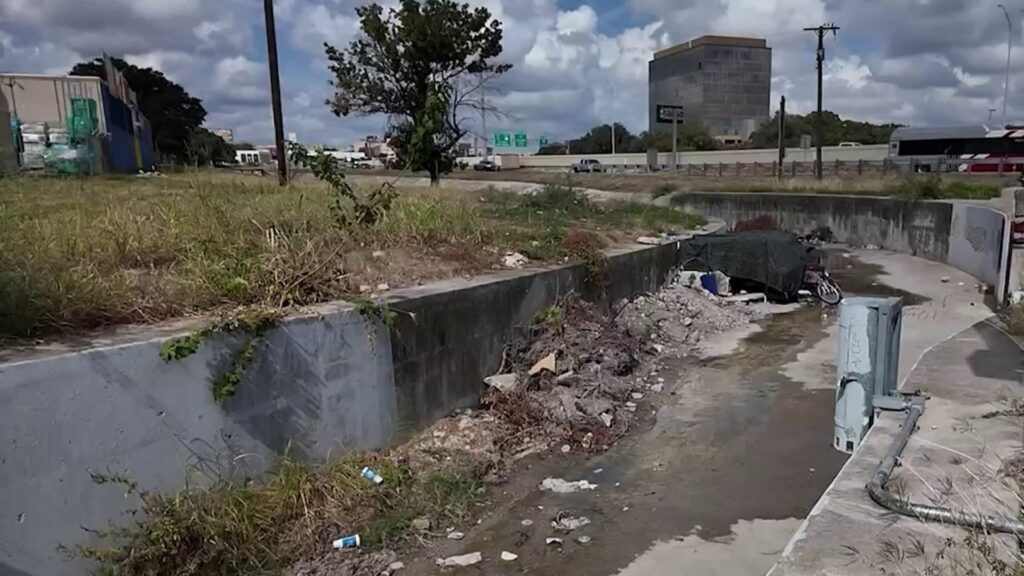 ‘Get out the tunnel’: Street outreach workers warn homeless residents of overnight storms
