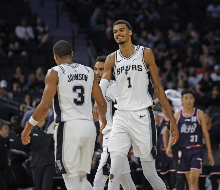 It’s time for Basketball: Spurs vs Utah Jazz