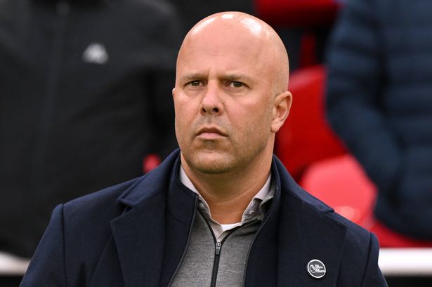 Liverpool legend urges Arne Slot to make radical tactics change