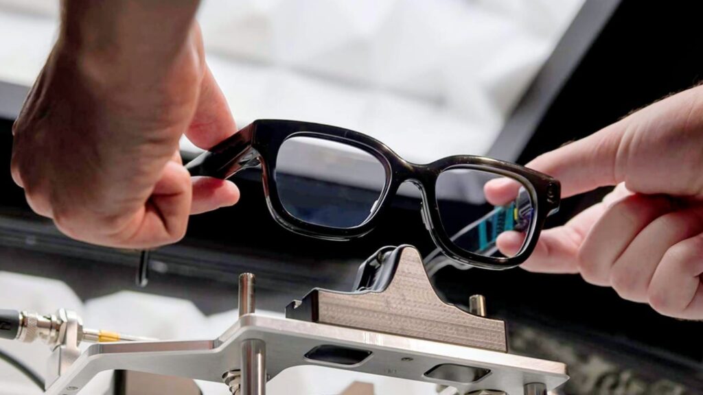 Magic Leap & Google Extend Partnership And Show HUD Glasses Prototype