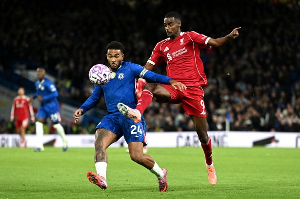 Man Utd legend offers damning verdict on Alexander Isak after Liverpool start