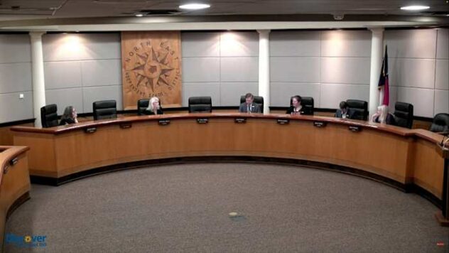 NEISD to discuss cellphone ban policy at Monday meeting