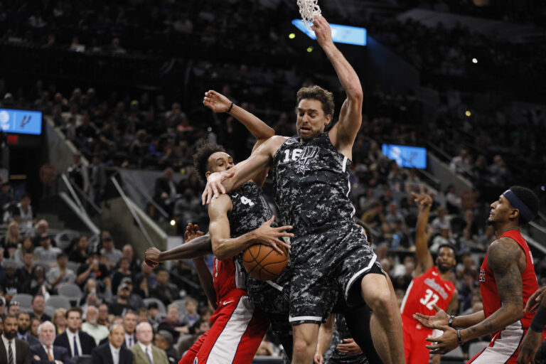 Open Thread: Derrick White reflects on his time in San Antonio