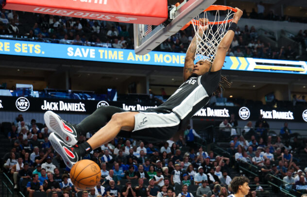 Open Thread: Meet Stephon Castle this weekend