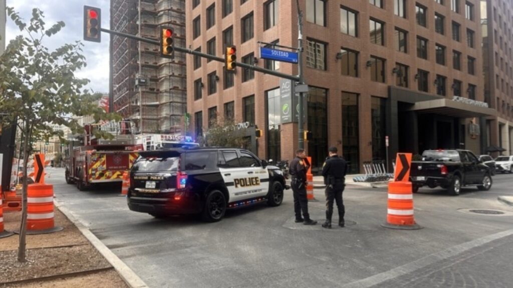 Part of East Commerce Street closed due to ‘weakened’ construction scaffolding, SAFD says