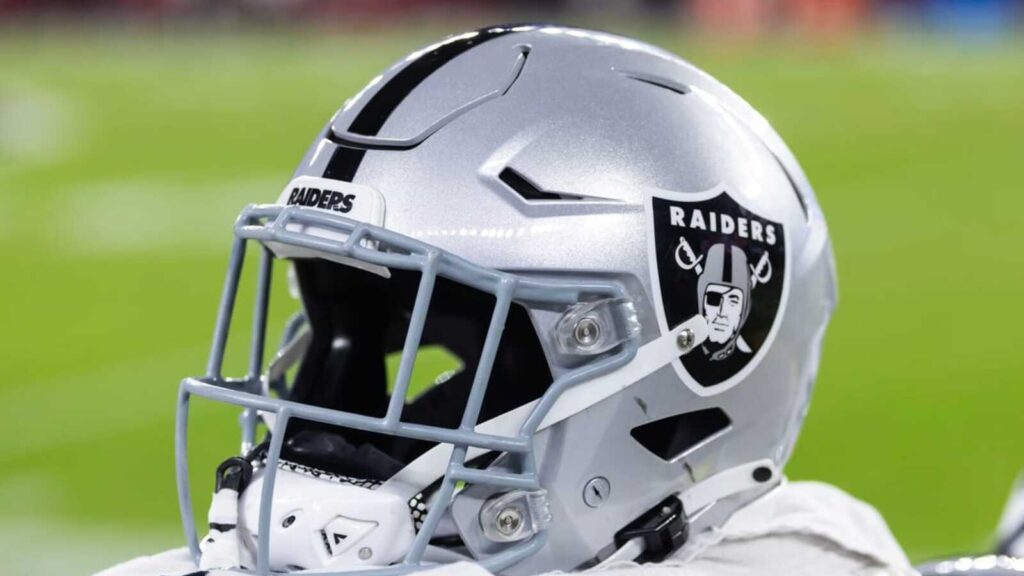 Raiders Pass Catcher Now Missing Practice Amid Trade Speculation