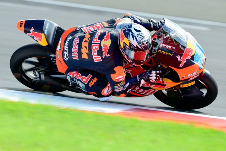 Rueda, Dettwiler evacuated by helicopter after frightening Moto3 crash