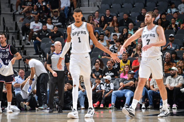 San Antonio vs. Guangzhou , Final Score: Spurs handle the Loong-Lions, 119-88