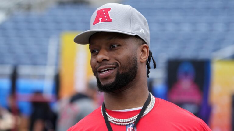 Texans GM Gives Mixed Signals on Injured Joe Mixon After Concerning Rehab Update