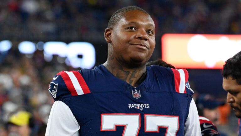 Texans sign former Super Bowl champ to active roster