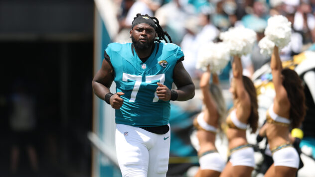 What Happened to Anton Harrison? Jaguars OT Inured vs Chiefs