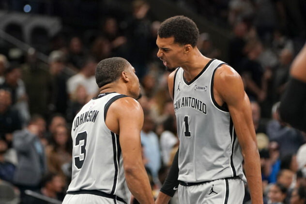 A Spurs fan living in Los Angeles is thankful for a bunch of stuffing