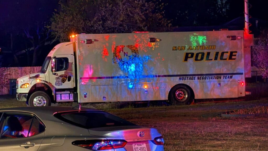 Affidavit: Barricaded suspect said he’d make roommate disappear, ‘feed him to the cat’