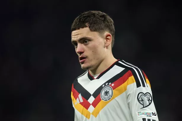 Arne Slot gets Florian Wirtz encouragement from Liverpool hero before injury blow