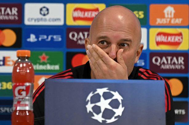 Arne Slot ignores Gary Neville advice as Liverpool boss sticks to his guns