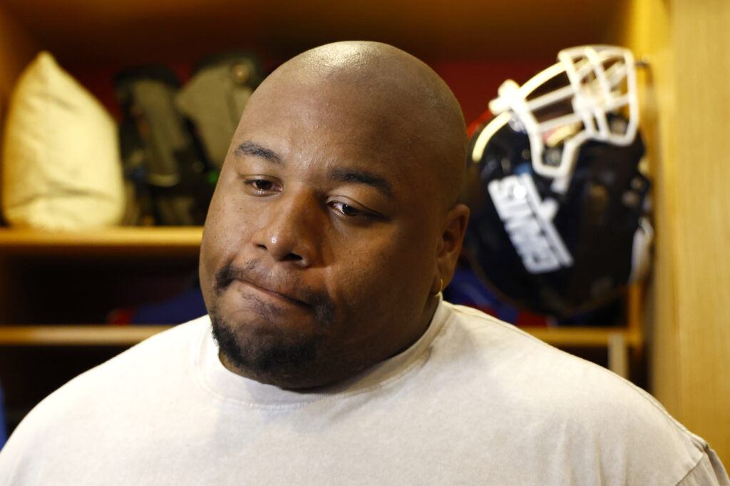 Dexter Lawrence stance on outside noise is clear as Giants keep spiraling