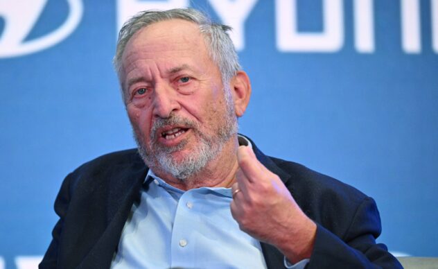 Don’t Let Larry Summers Back Into Polite Society