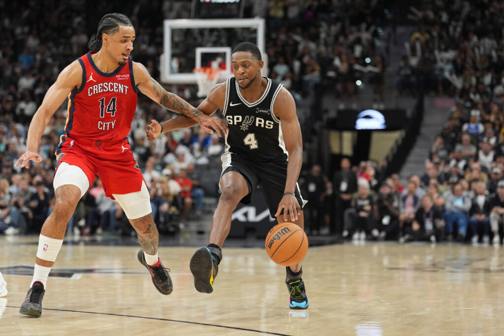 Highlights: De’Aaron Fox shines in season debut win over Pelicans