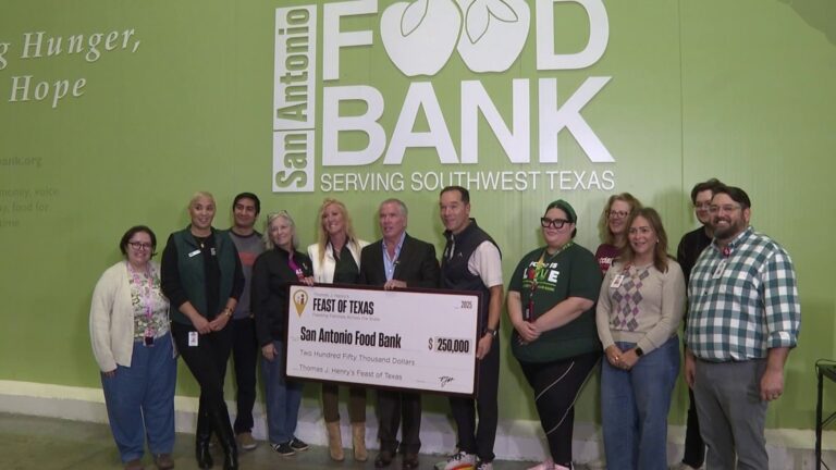 How businesses, groups are giving back to San Antonio community ahead of Thanksgiving