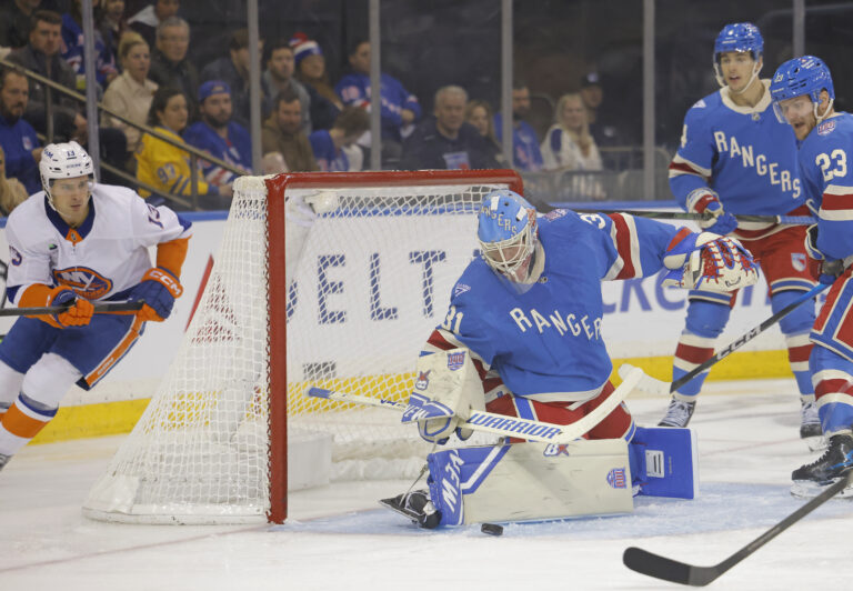 Igor Shesterkin’s poor stretch continues in Rangers’ ugly loss to Islanders