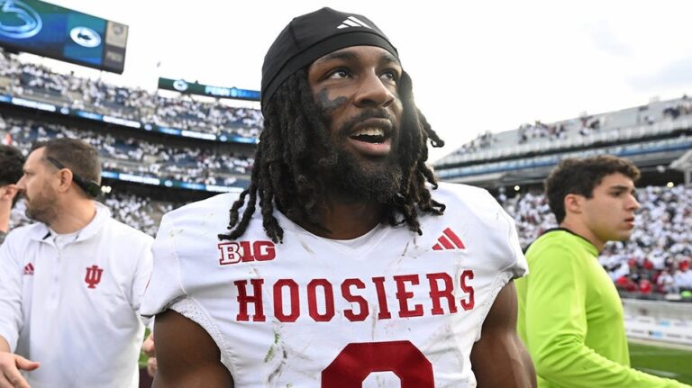Indiana's Omar Cooper Jr sends college football fans into frenzy with incredible TD catch vs Penn State