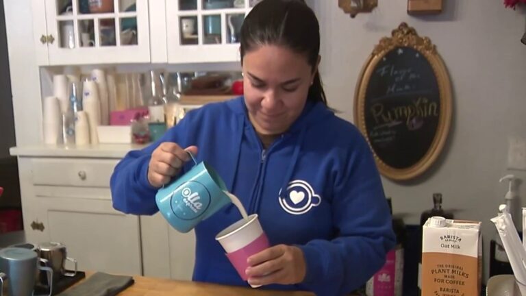 Olla Express Café provides free breakfast to San Antonio families amid ongoing government shutdown