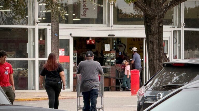 SAPD: Suspect arrested nude after hitting man with vehicle during jewelry store robbery on South Side