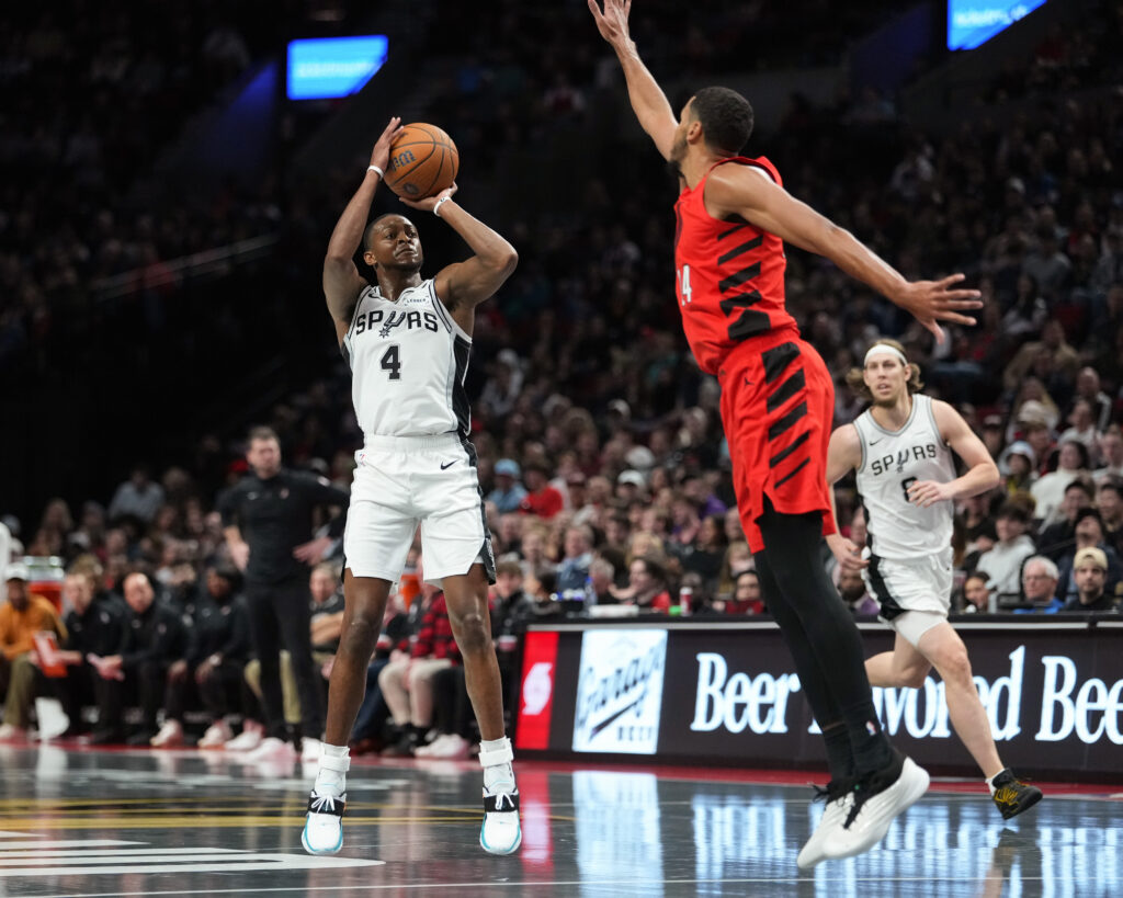 Spurs turn in complete performance against Portland to stay alive in NBA Cup