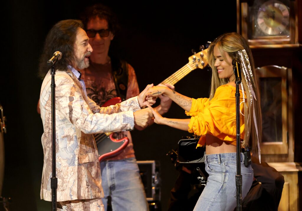 Watch Karol G and Marco Antonio Solís Perform “Coleccionando Heridas” at 2025 Latin Grammys