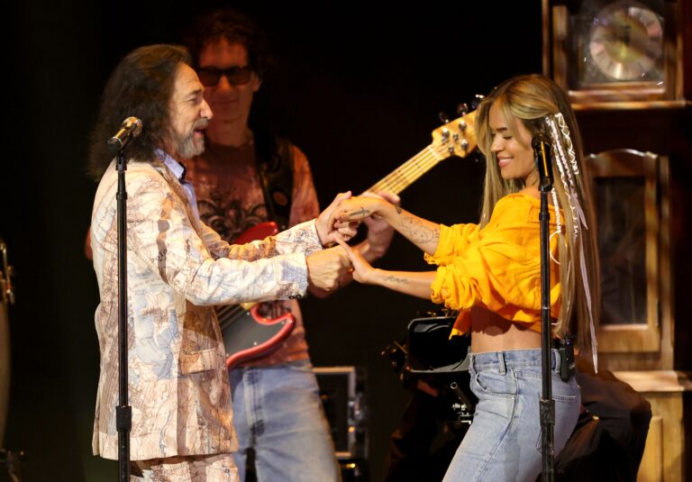 Watch Karol G and Marco Antonio Solís Perform “Coleccionando Heridas” at 2025 Latin Grammys