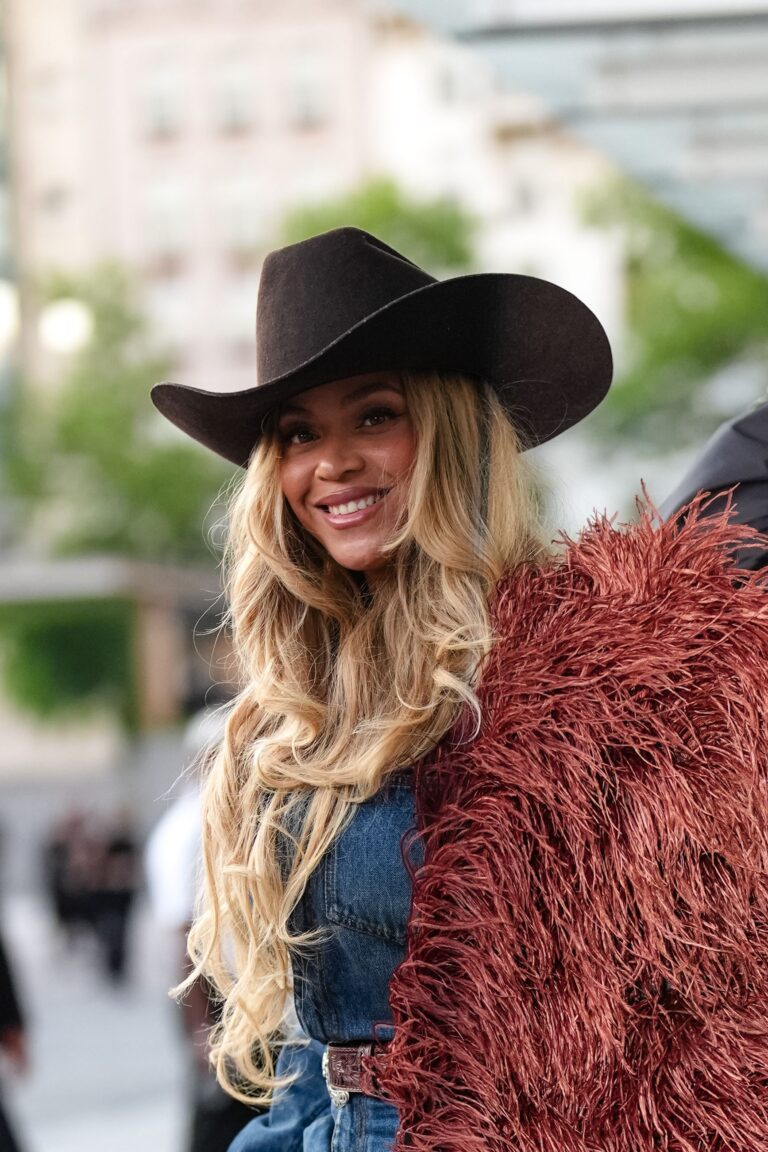 Beyoncé to Co-Chair 2026 Met Gala