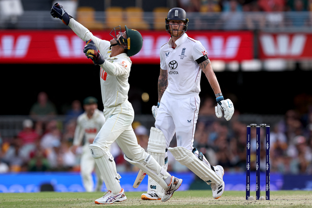 Carey lauded as 'best in the world' after wicketkeeping masterclass