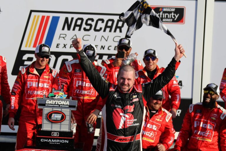 Former NASCAR driver Michael Annett dies at the age of 39